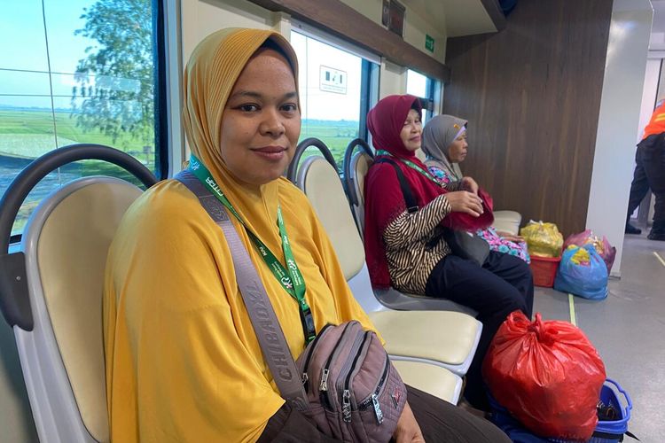 17 Tahun Berangkat Subuh: Perjuangan Asnamah Membawa Keluarga dari Cikeusal ke Jakarta