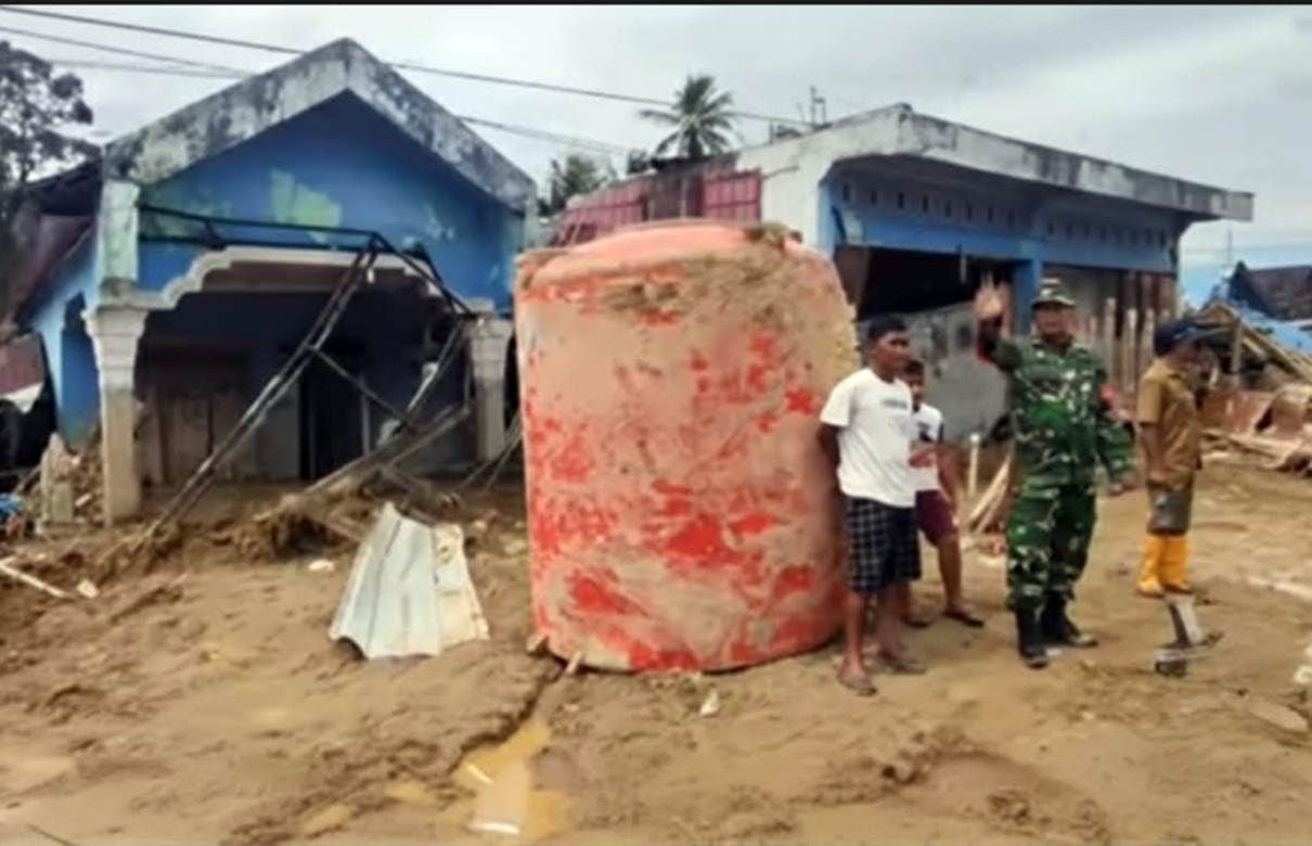 Pasca Banjir dan Longsor, XLSMART Terus Perbaiki Jaringan di Sumatra
