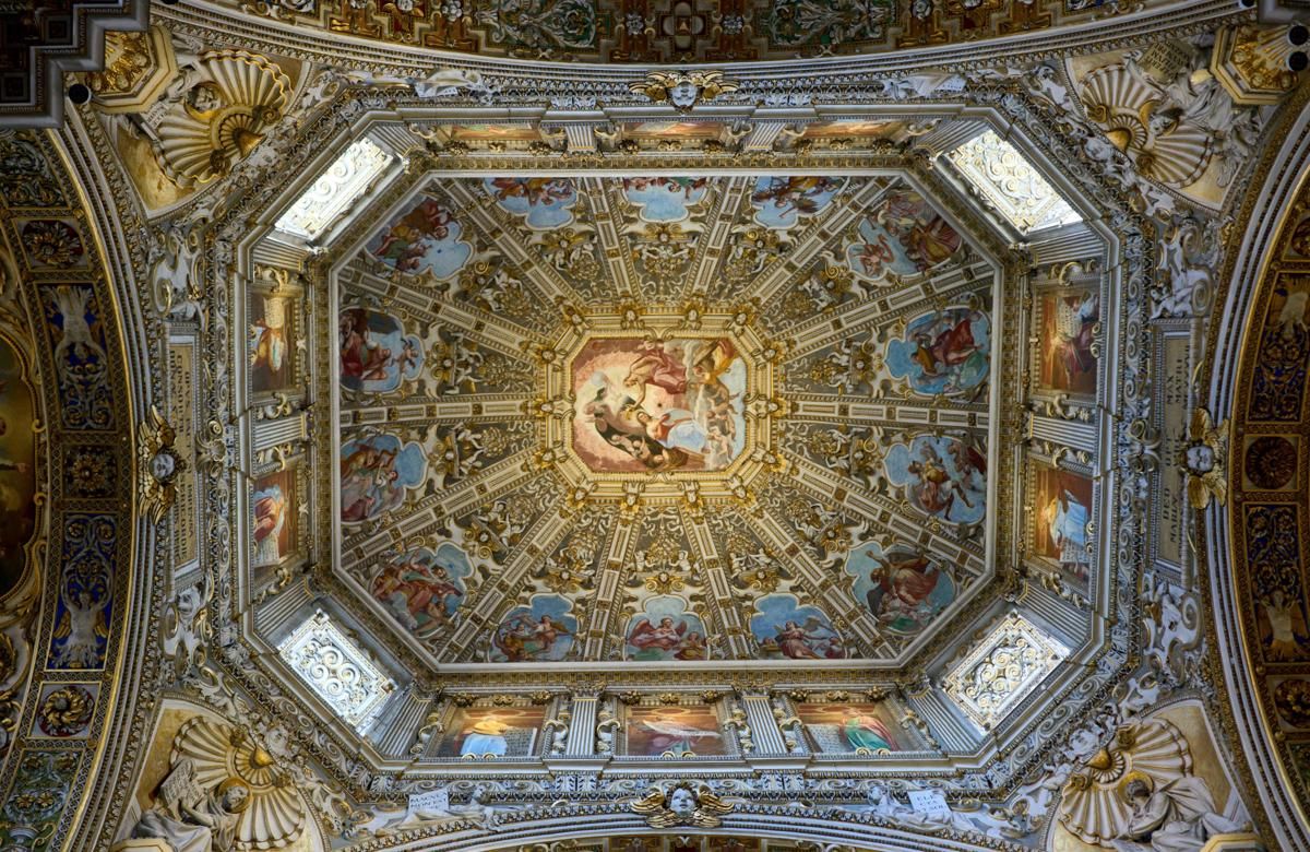 Mengenal Basilika St. Maria Maggiore, Gereja Ikonya Bergamo