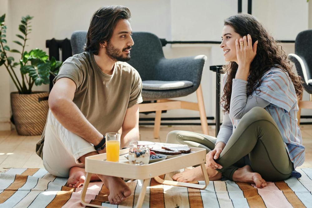 Kecocokan INTP dan ENFJ: Logika vs Empati!