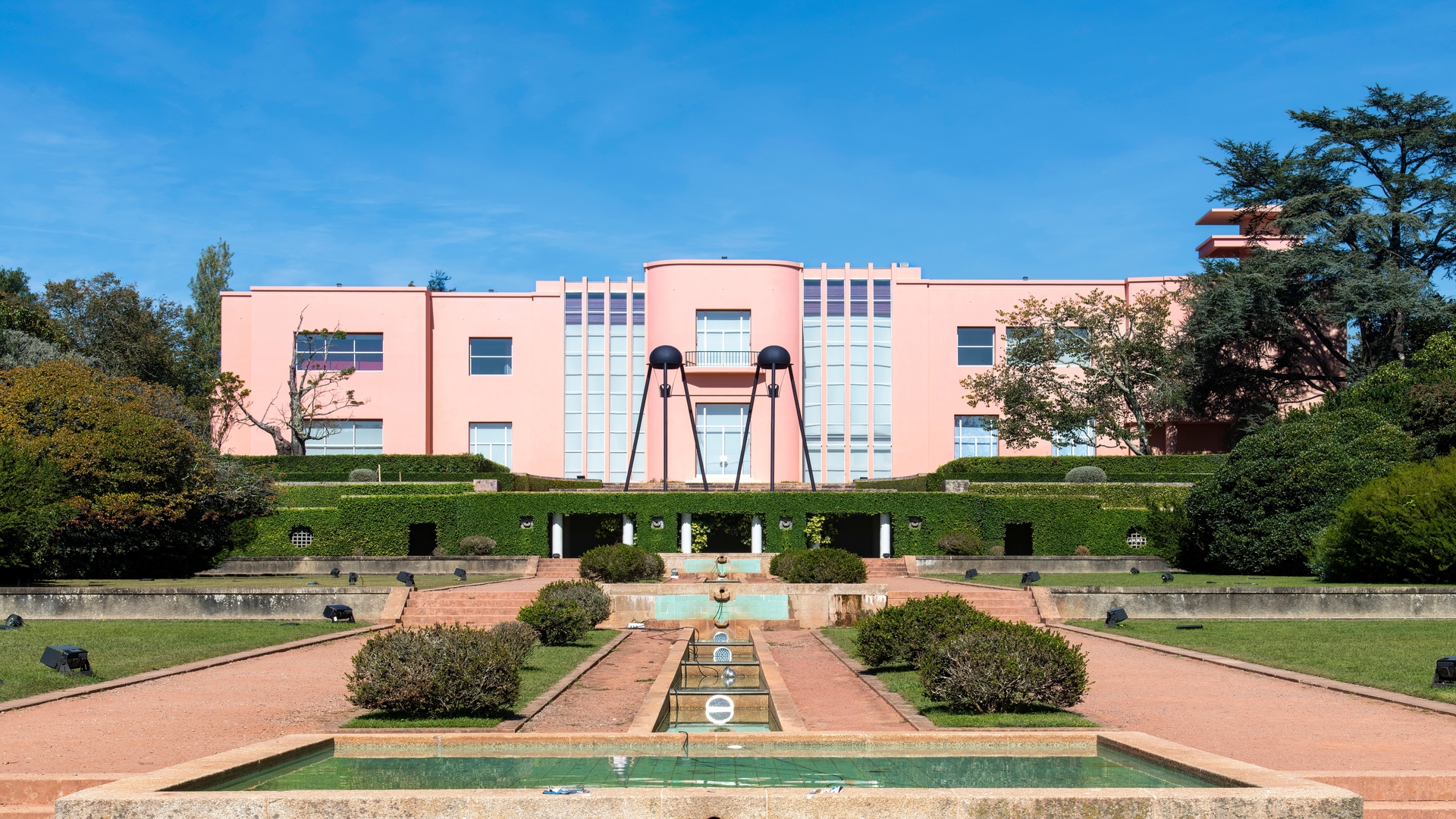 In Portugal, these 6 Art Deco buildings are a must-see