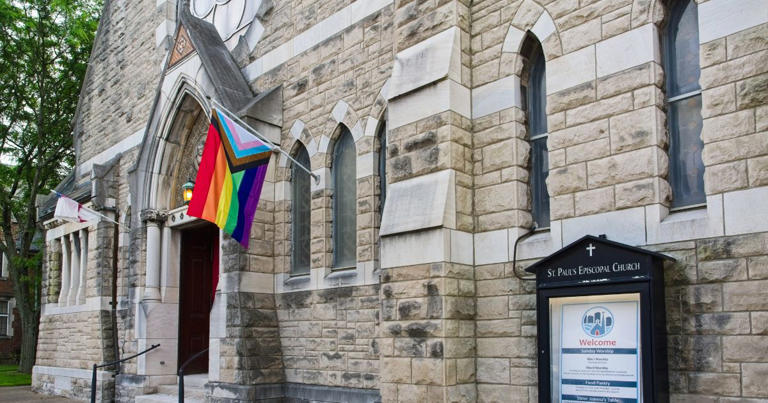 Progressive Church Alters Traditional Nativity Scene to Make Anti-Trump ...