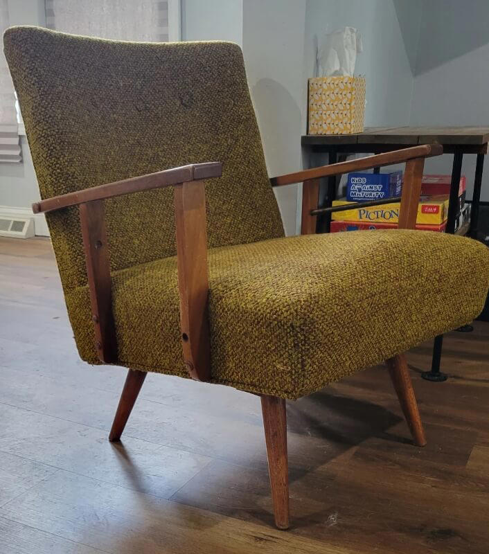 Shopper thrilled after finding quality vintage item for cheap at local ...