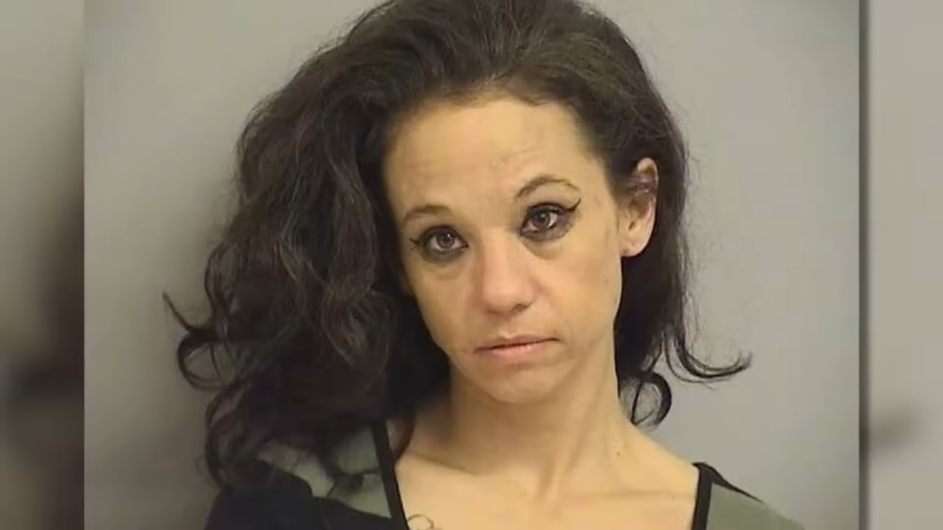 How One Woman in Handcuffs Outsmarted the Police and Stole a Car