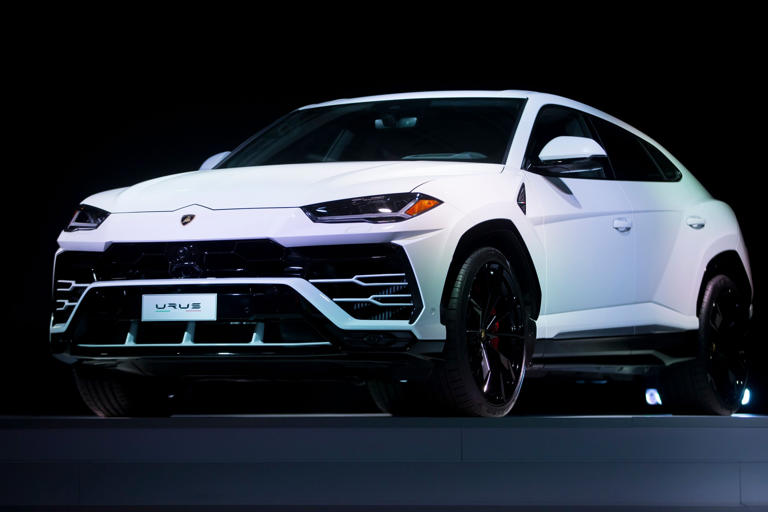 Lamborghini located after Toronto waterfront hit-run; Man sought in ...