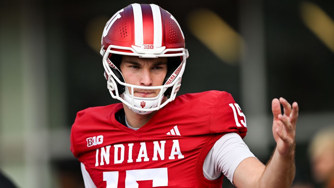 Indiana leads AP Top 25 prior to CFP reveal; Ohio State to No. 3