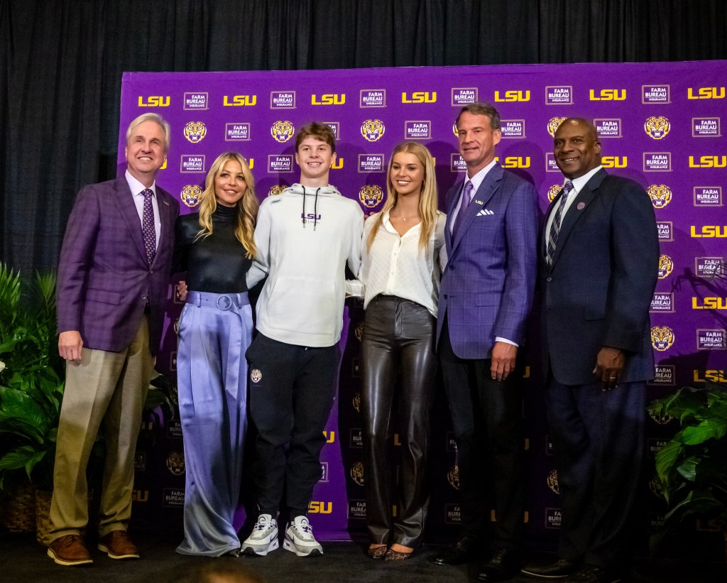 Lane Kiffin claims Ole Miss fans tried to run him off the road after ...