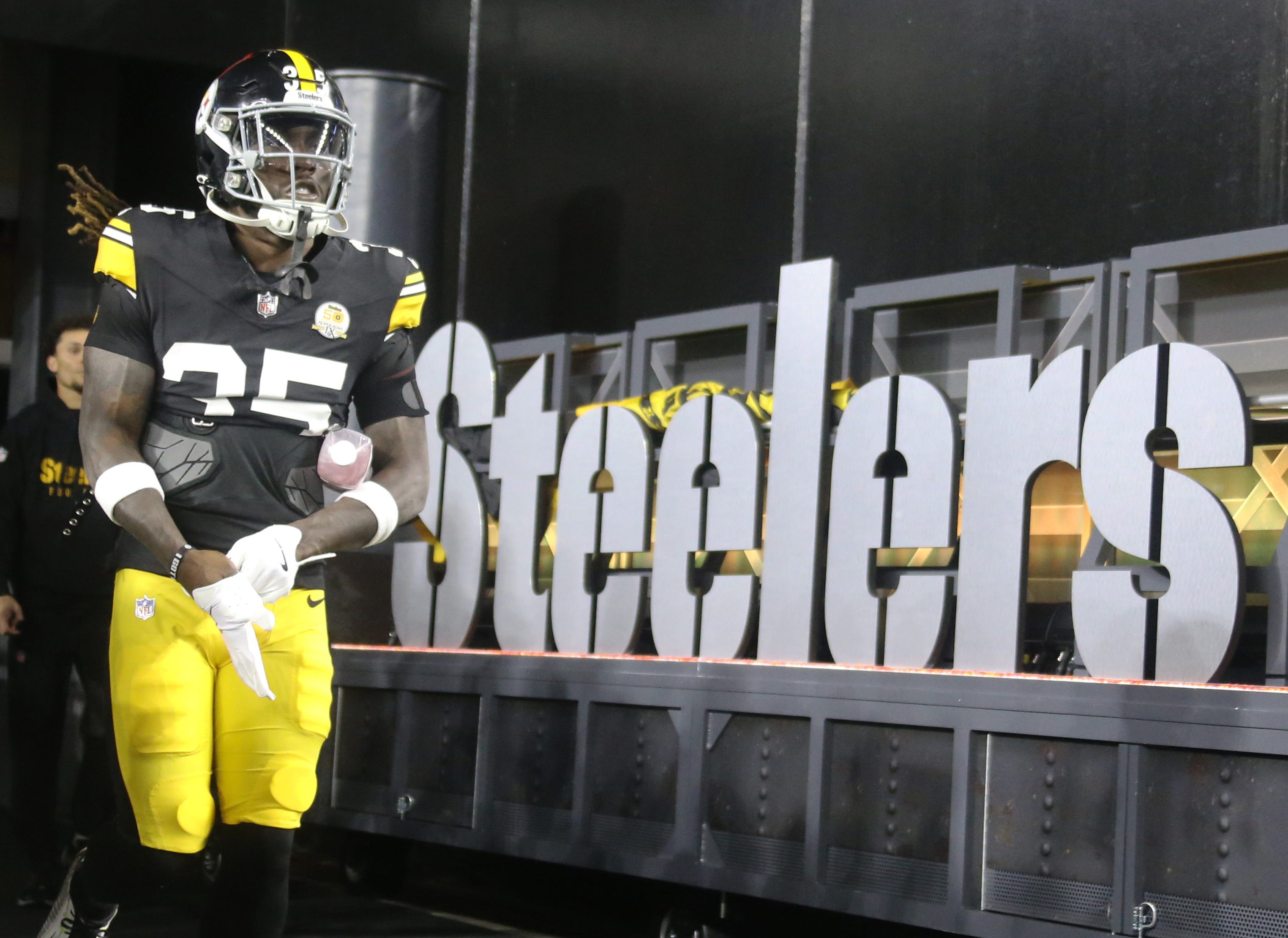 Ravens signing former Steelers running back ahead of Week 14 matchup