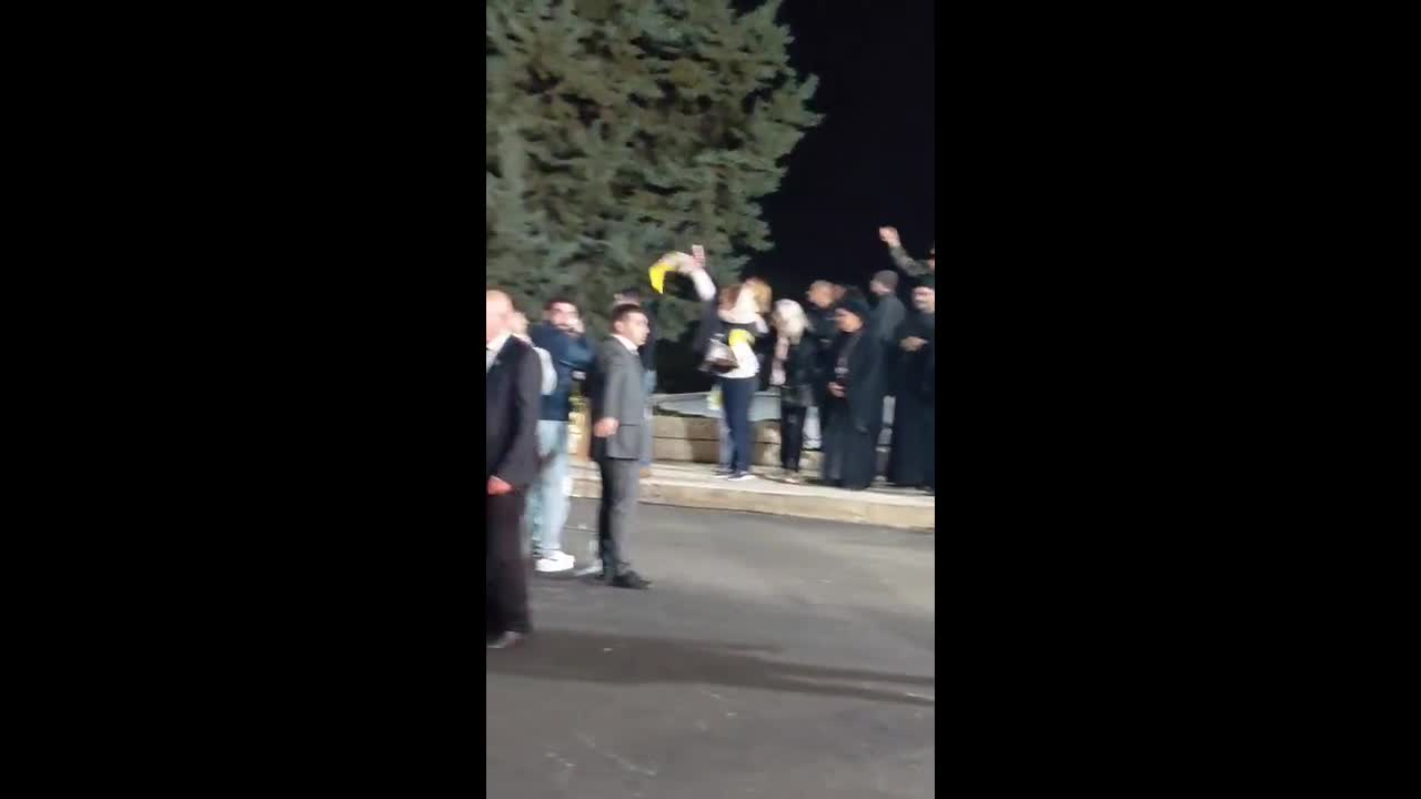 Lebanon: Pope Leo XIV Greets Crowds at Youth Gathering
