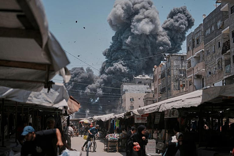 Gaza ceasefire's catch-22: Hamas delays disarmament as it calls for IDF ...