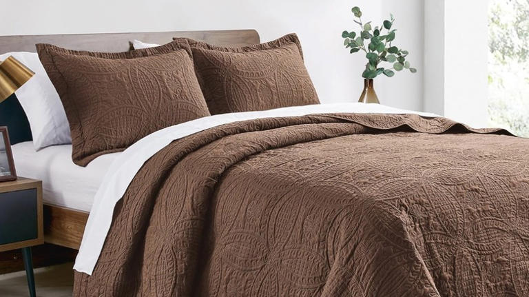 What Is A Coin Pattern Quilt? And Why Does Everyone Want One?