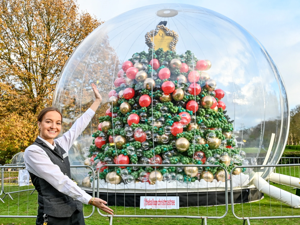 Giant Christmas tree made from 100,000 balloons