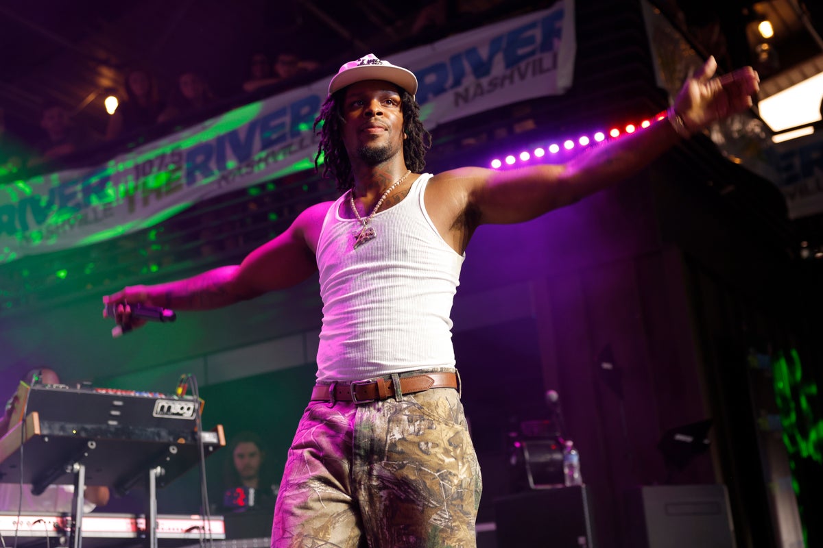 Rapper Toosii pauses music career to play college football at Syracuse