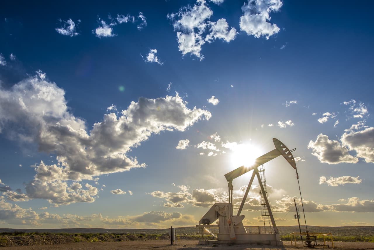 Oil prices tumble to lowest levels since 2021. Here are the big concerns.<br><br>