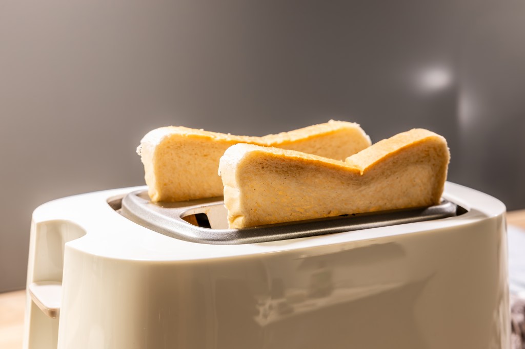 6 things you definitely shouldn’t put in your toaster