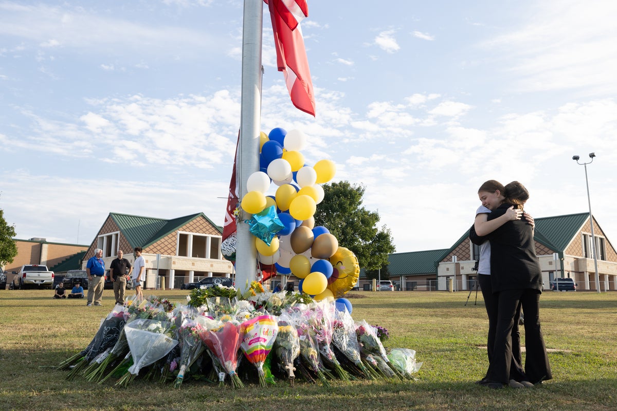 Mass killings in 2025 reached a record low for first time since 2006