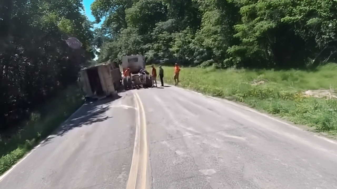 Cleaning Up a Trash Truck Incident