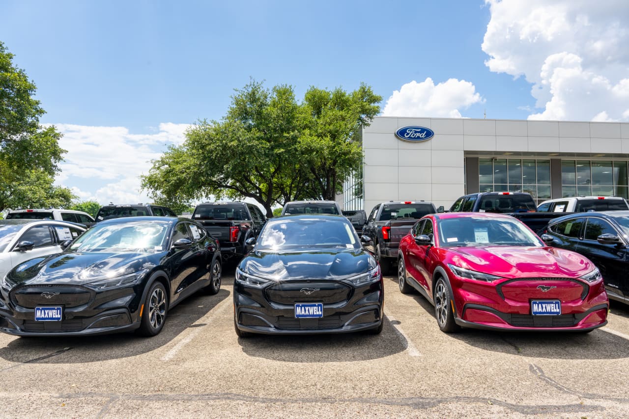 Ford Stock Falls. It’s Getting Ugly for EV Sales.
