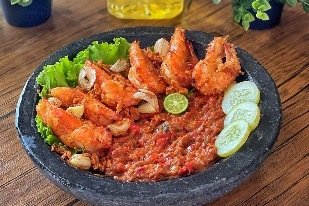 Cara Membuat Udang Goreng Bawang Putih dan Sambal Tempong Khas Banyuwangi, Gurih Pedas Mantap