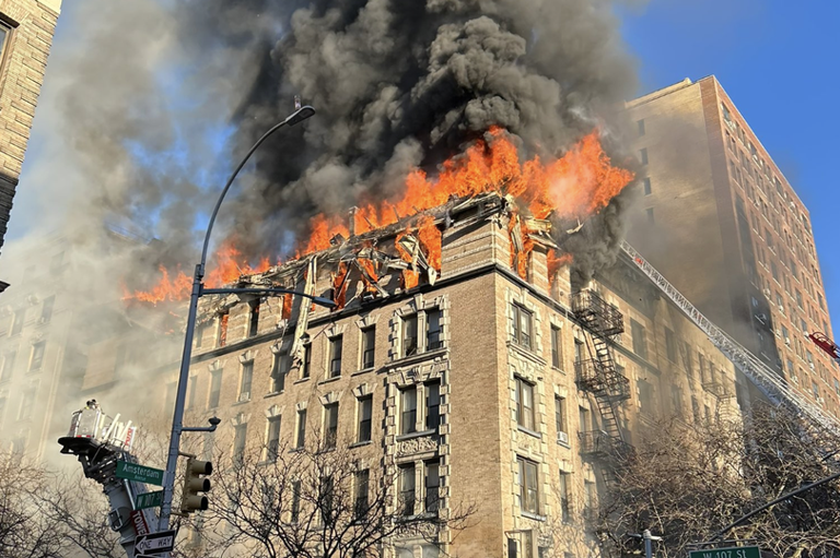 Panic as huge fire rages in New York as Manhattan apartment block goes ...