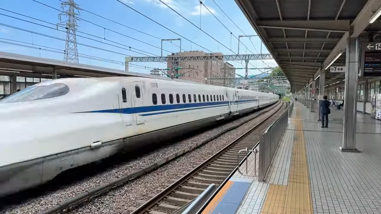 This is the world's best place to watch high-speed trains!