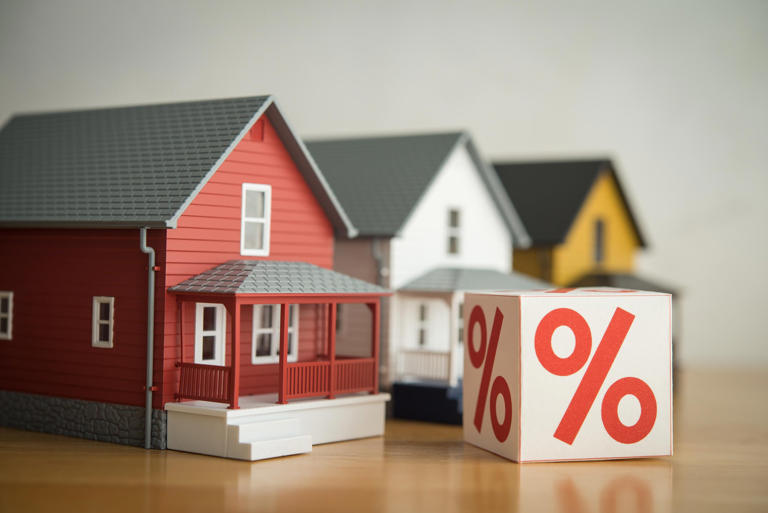 What are today's mortgage interest rates: December 9, 2025?