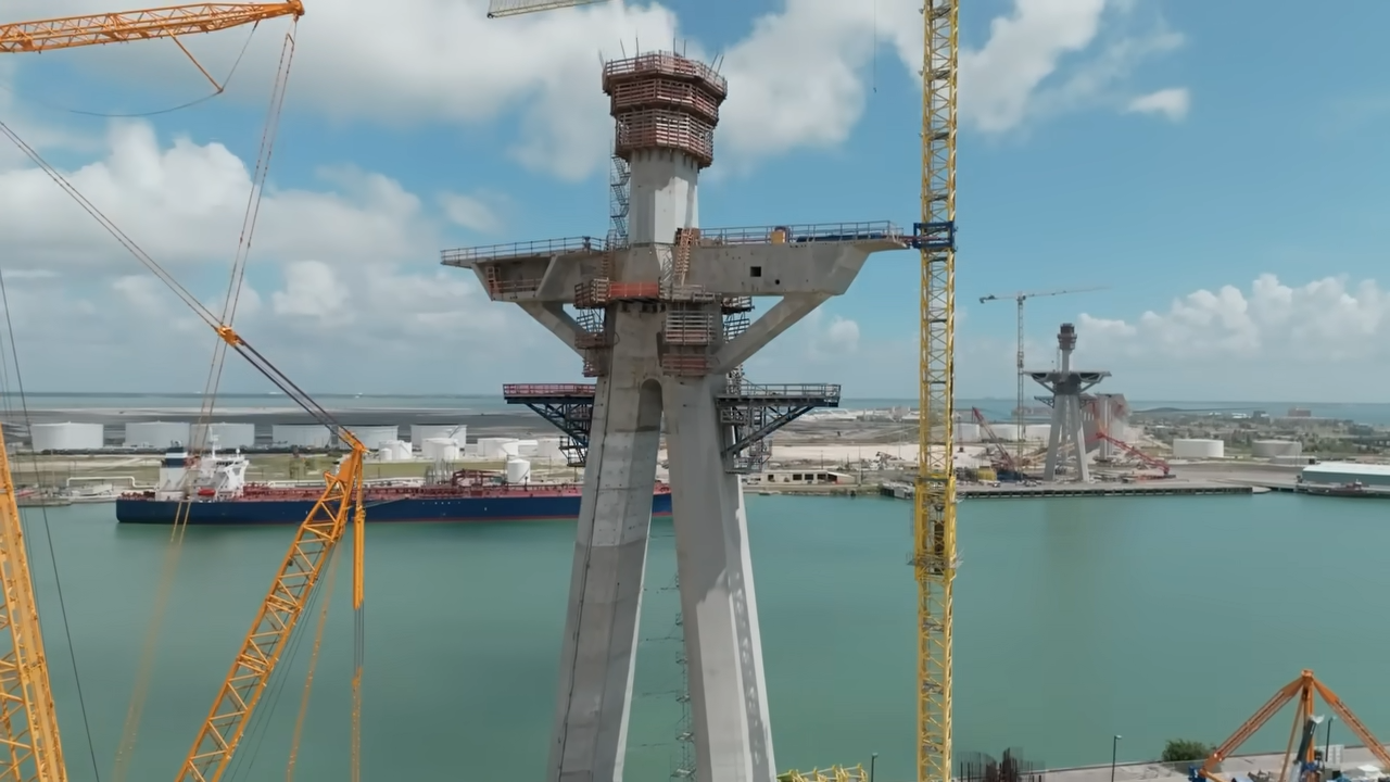 How a record-setting bridge became a public feud