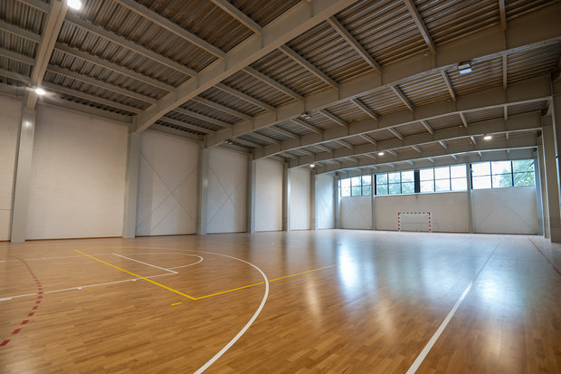 Elbio Fernández abre su polideportivo y consolida un proyecto ...