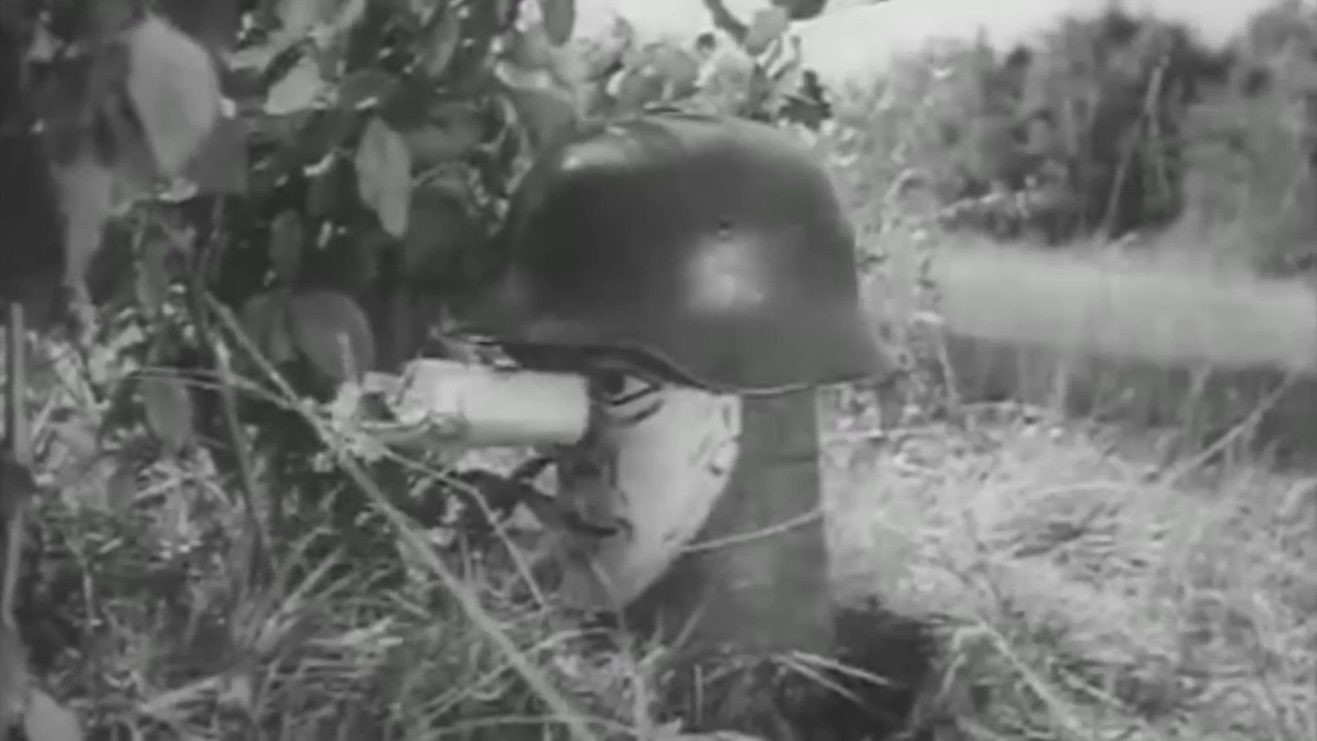 German sniper becomes a ghost using rabbit hops and chimney hides to ...