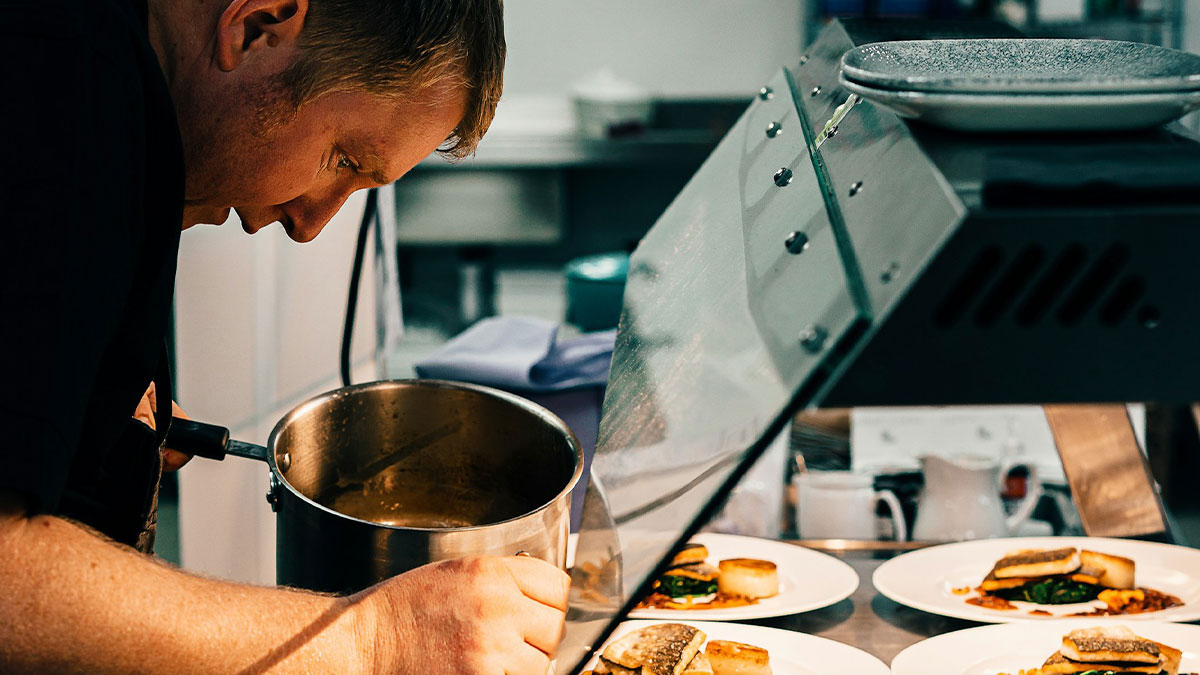 21 Chefs Share The Moments That Made Them Stop Cooking Professionally For Good