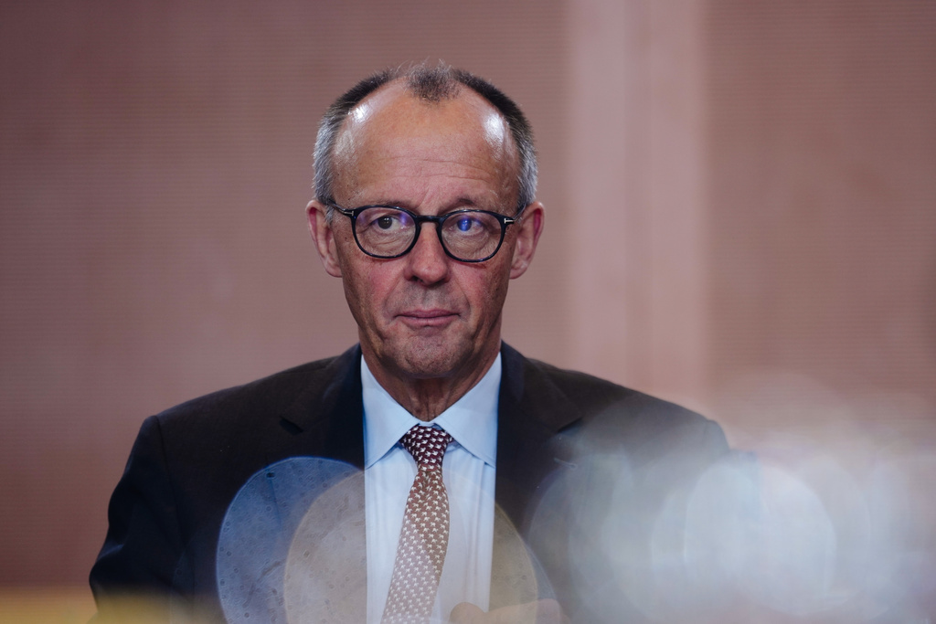 El líder alemán dice que la estrategia de EE.UU. muestra la necesidad de una mayor independencia de seguridad europea