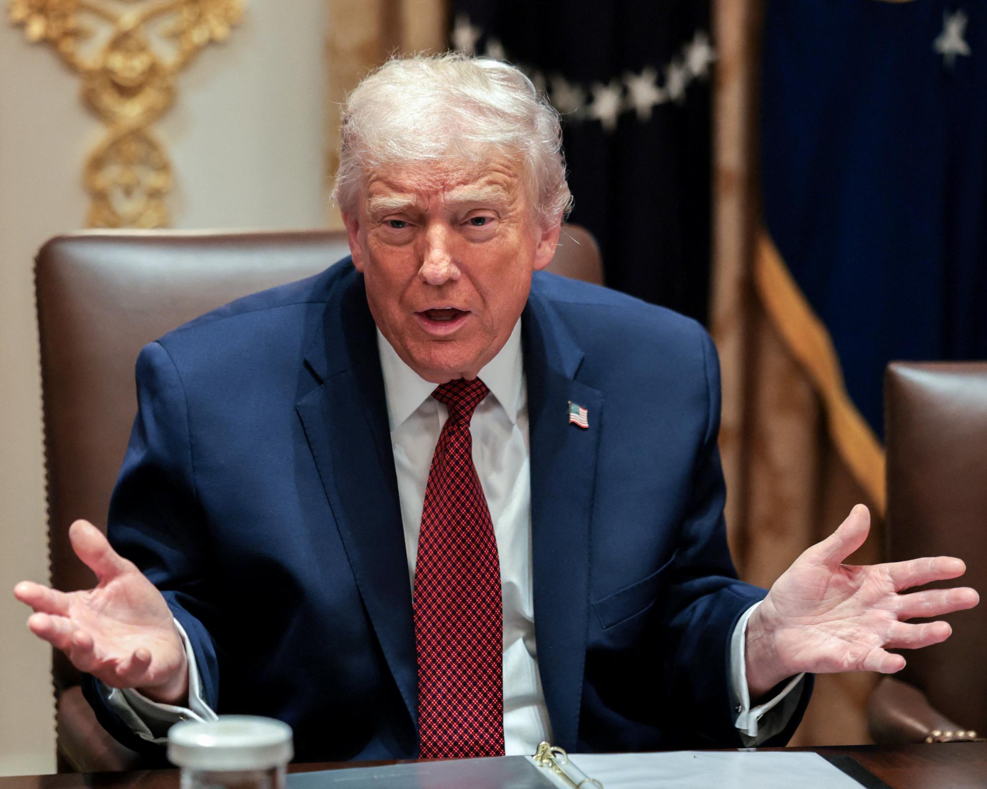 Trump critica a una Europa «débil» y «en decadencia» e insinúa alejarse de Ucrania