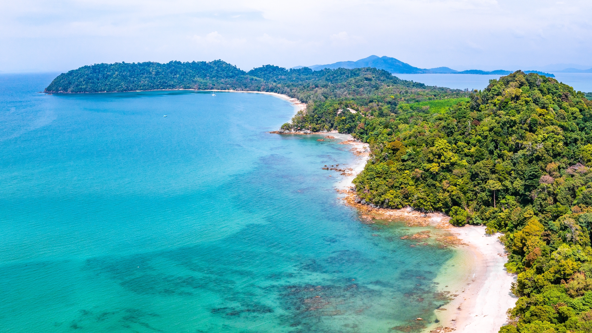 in-thailand-this-little-known-island-is-still-a-well-kept-secret-and