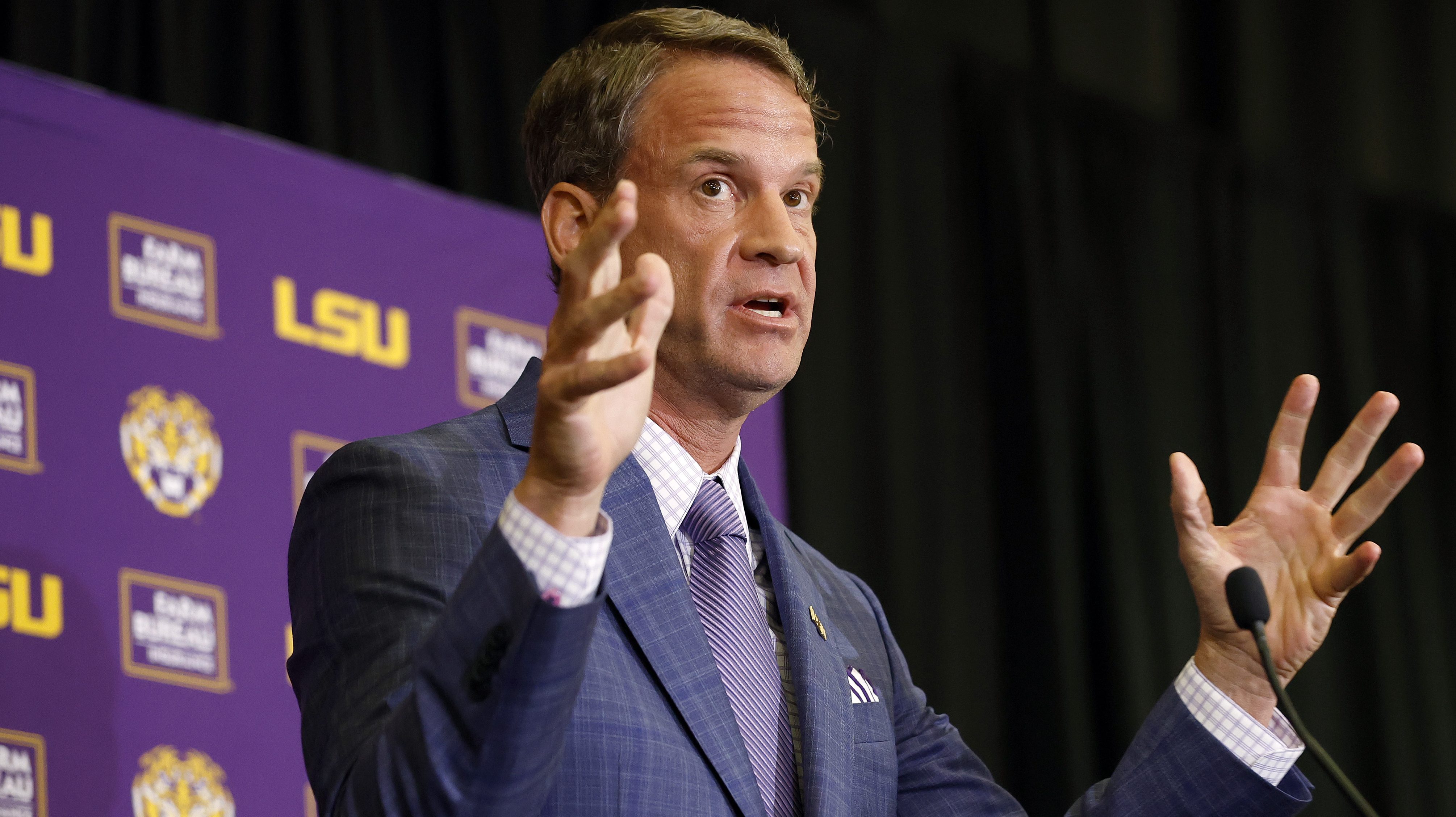 LSU, Lane Kiffin make huge splash portal move for 36-TD quarterback
