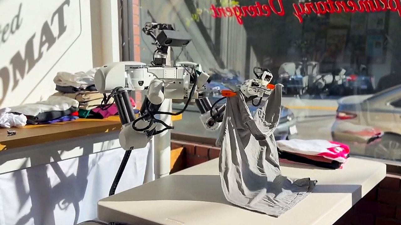 New AI robot takes over laundry folding in San Francisco