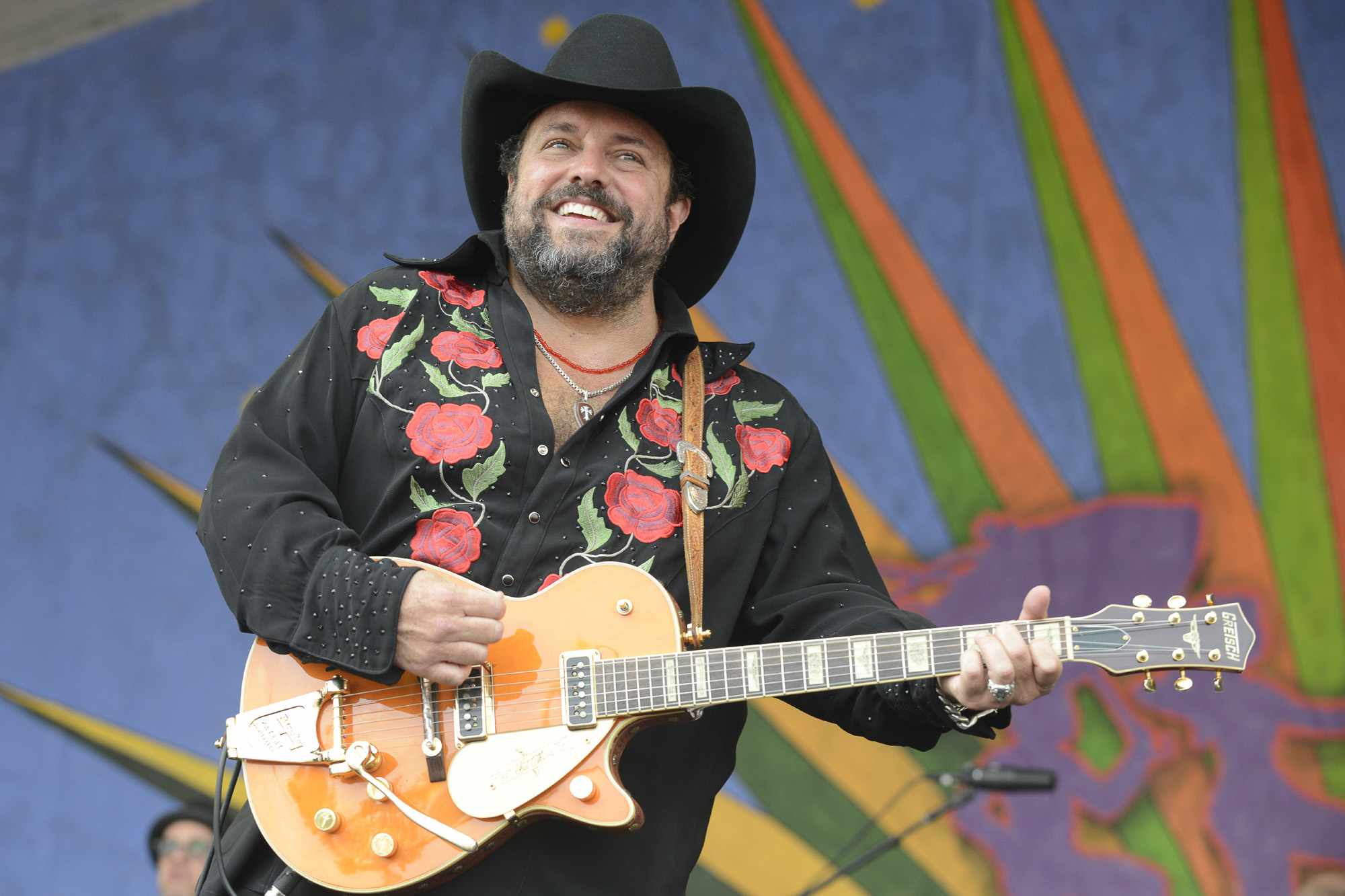 Raul Malo, the Mavericks frontman, dies at 60