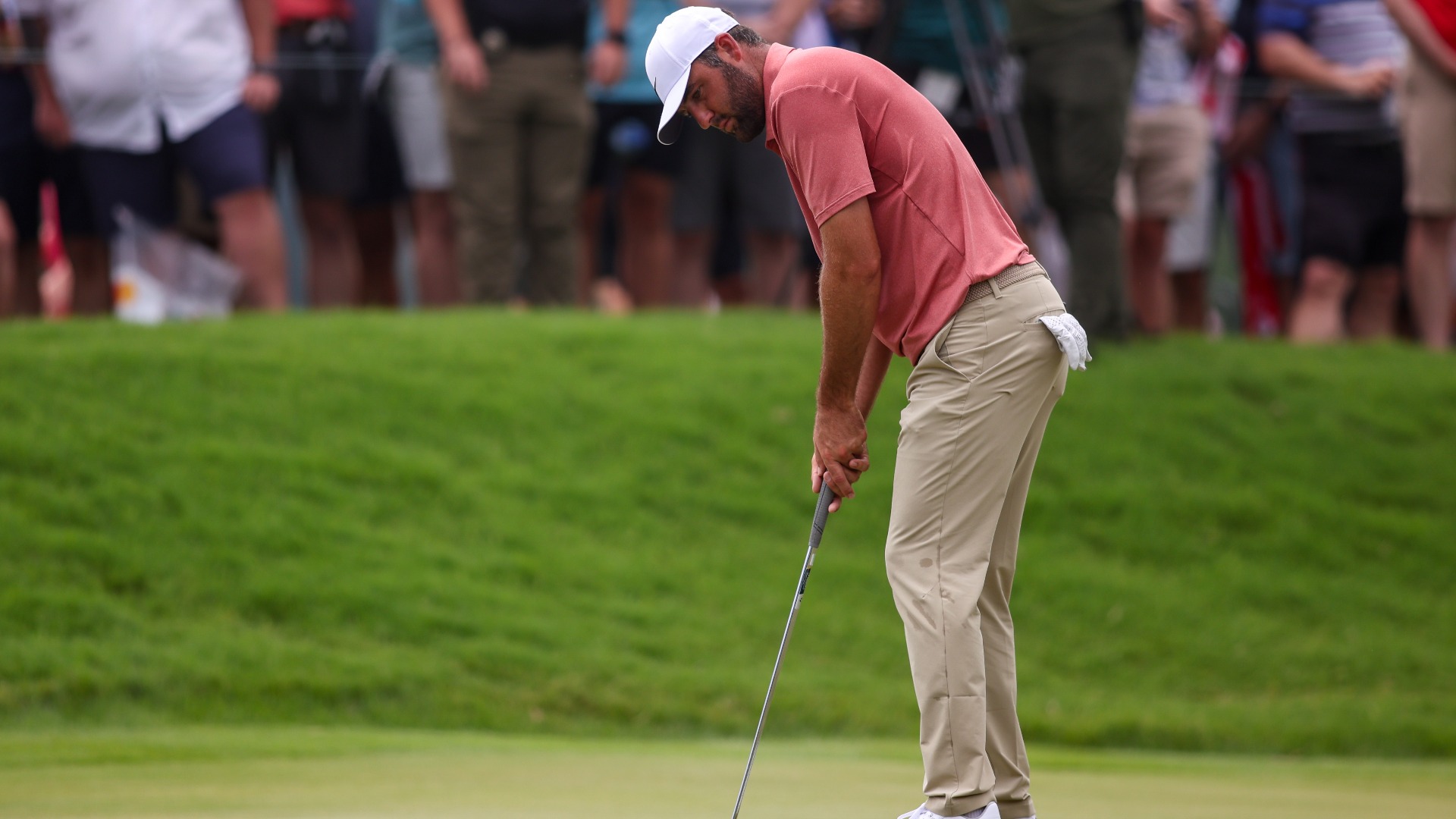 Scottie Scheffler's putting improvement with the claw grip