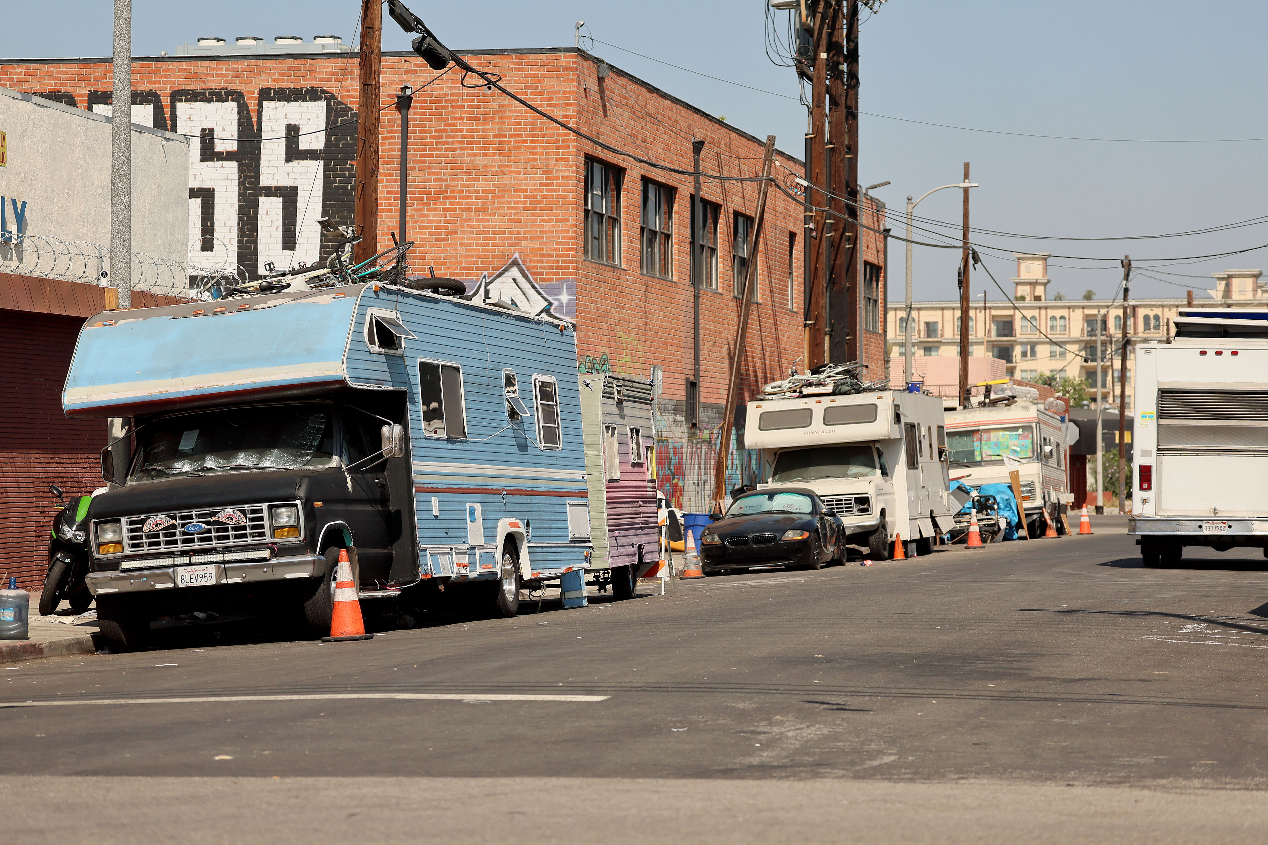 LA to start removing certain abandoned RVs from streets and destroy them