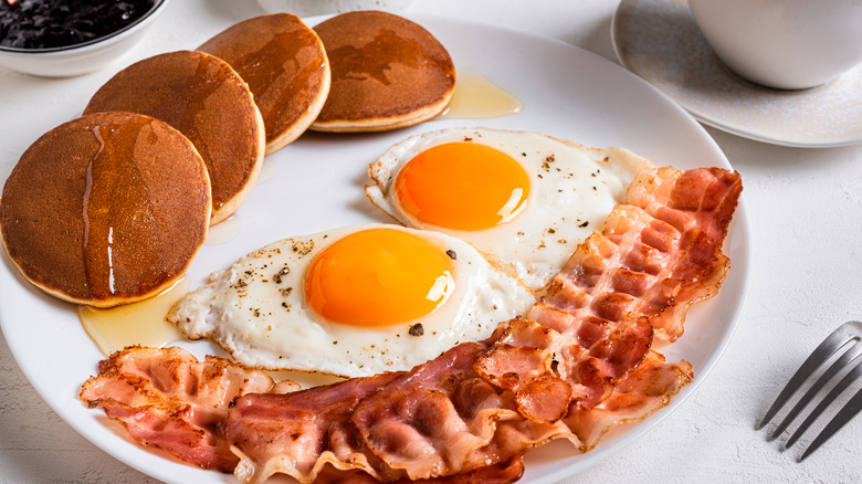 Ordering mistakes everyone makes at breakfast chain restaurants