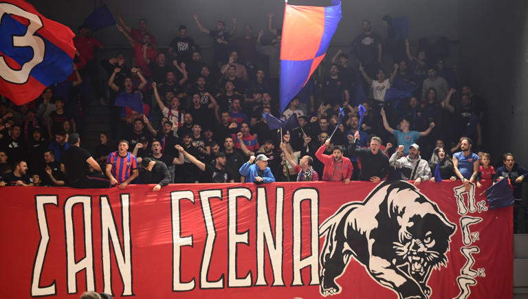 Επέστρεψαν οι κρατούμενοι Έλληνες φίλαθλοι από την Τουρκία