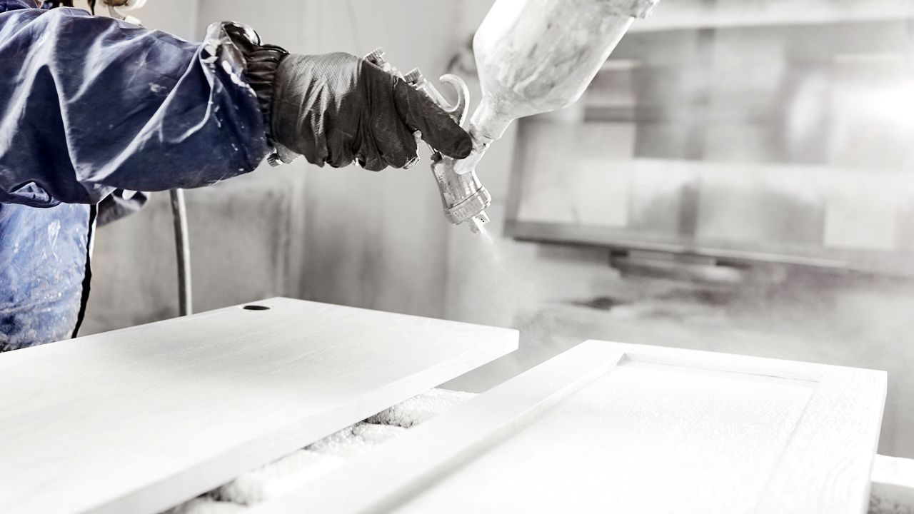 How to spray paint your kitchen cabinets