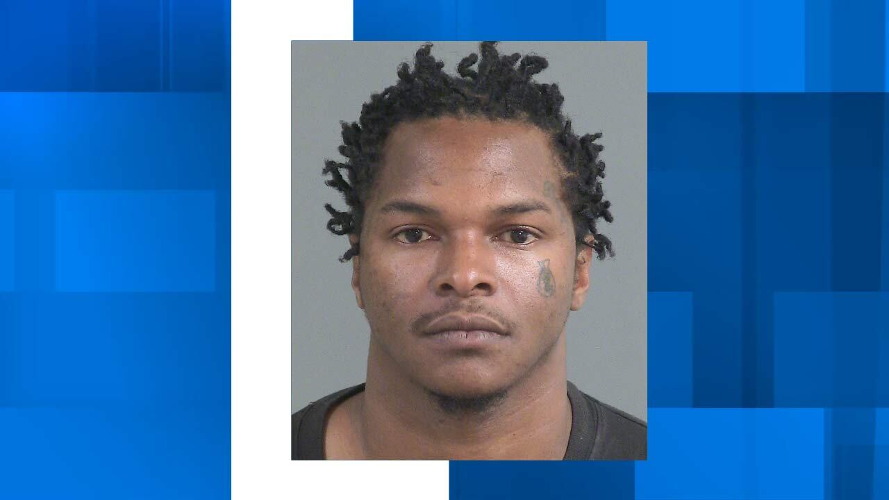 North Charleston police arrest wanted man accused of tossing gun