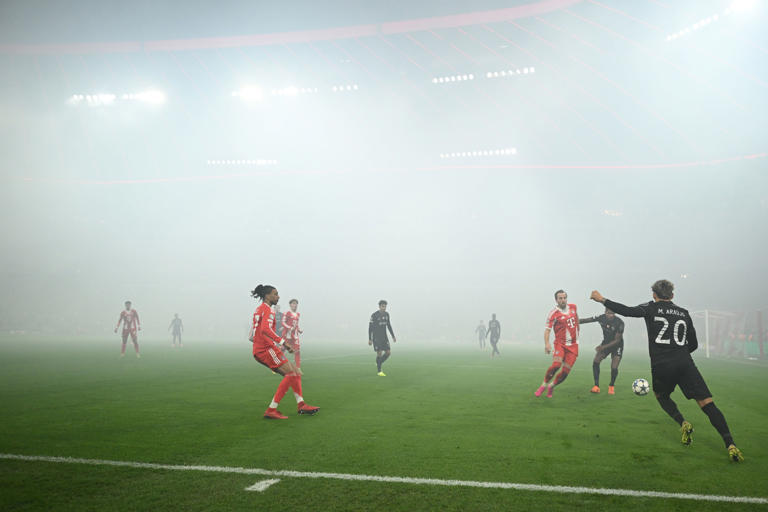 Bayern Munich CEO slams Südkurve for pyro show