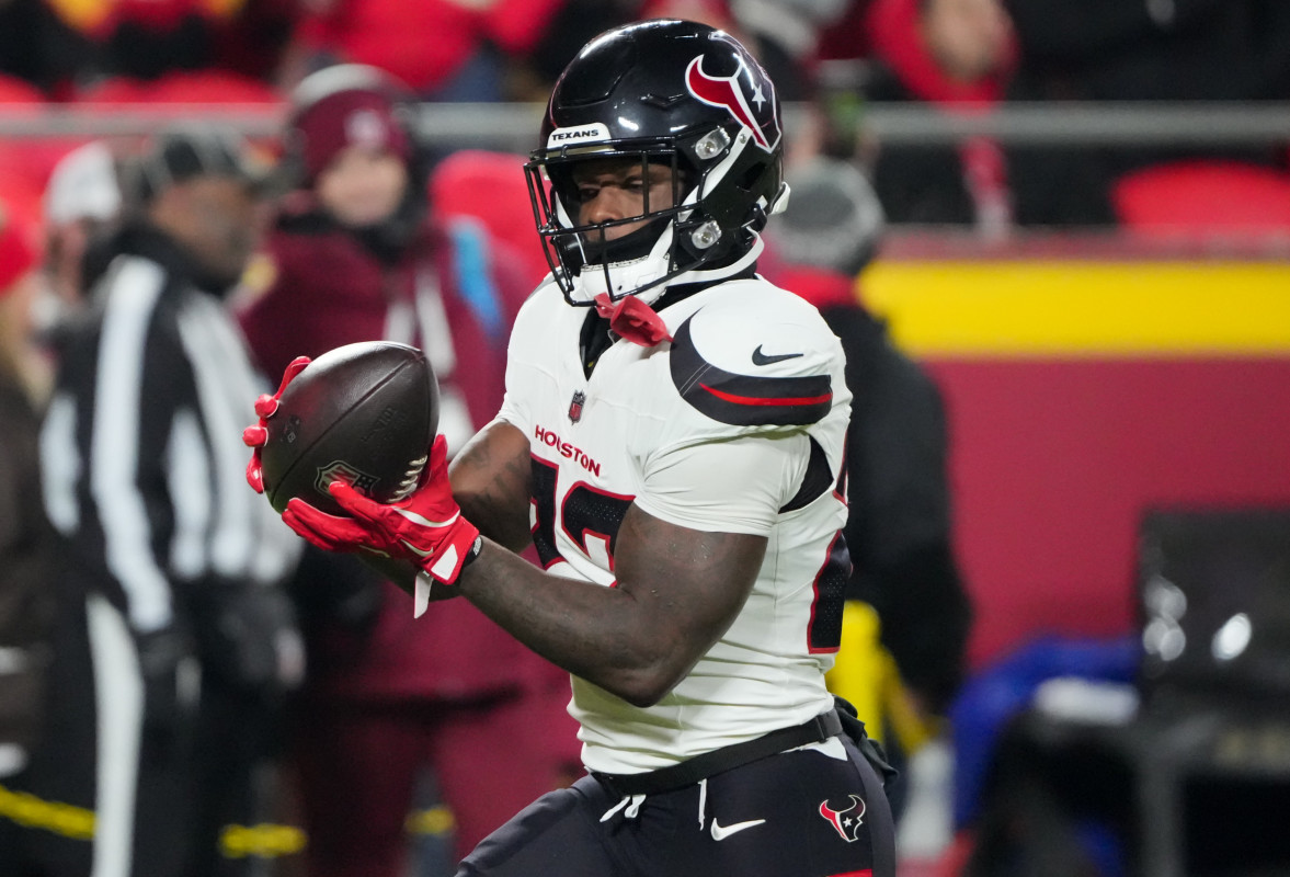 Texans announce Woody Marks update after leaving Steelers game