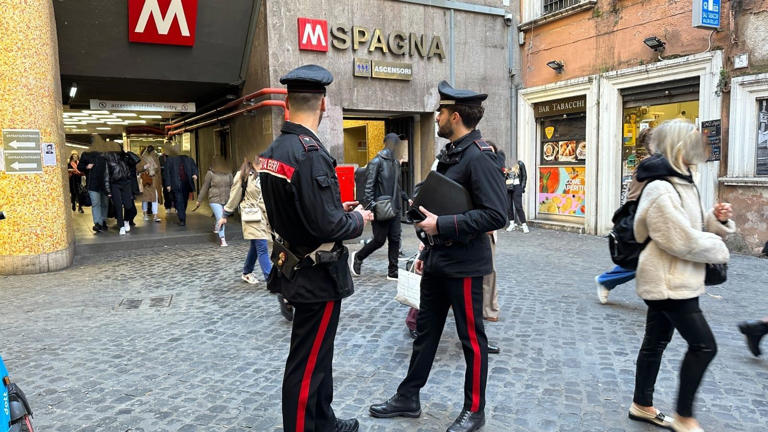 «Io, violentata da tre uomini all’uscita della metro Jonio a Roma»: la ...