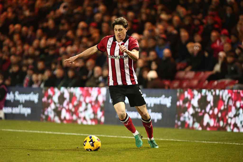 Lincoln City announce three contract extensions