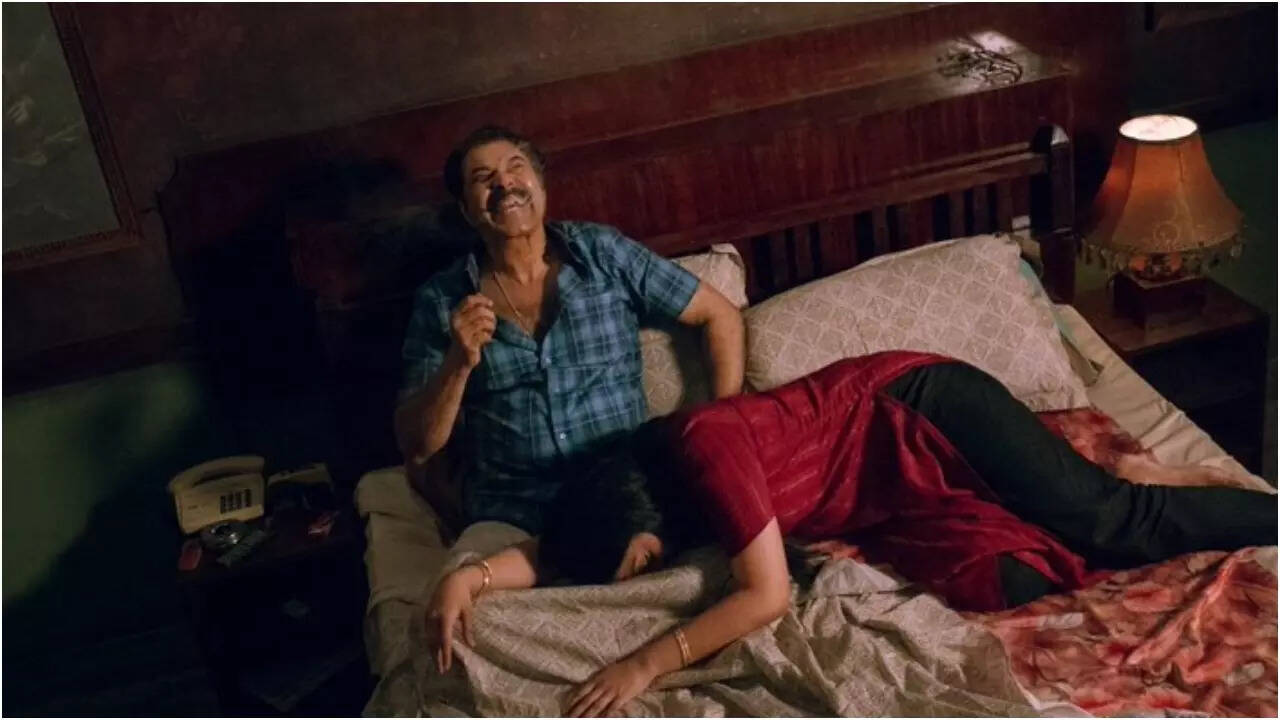 'Kalamkaval' box office collections day 5: Mammootty's film hits Rs 22. ...