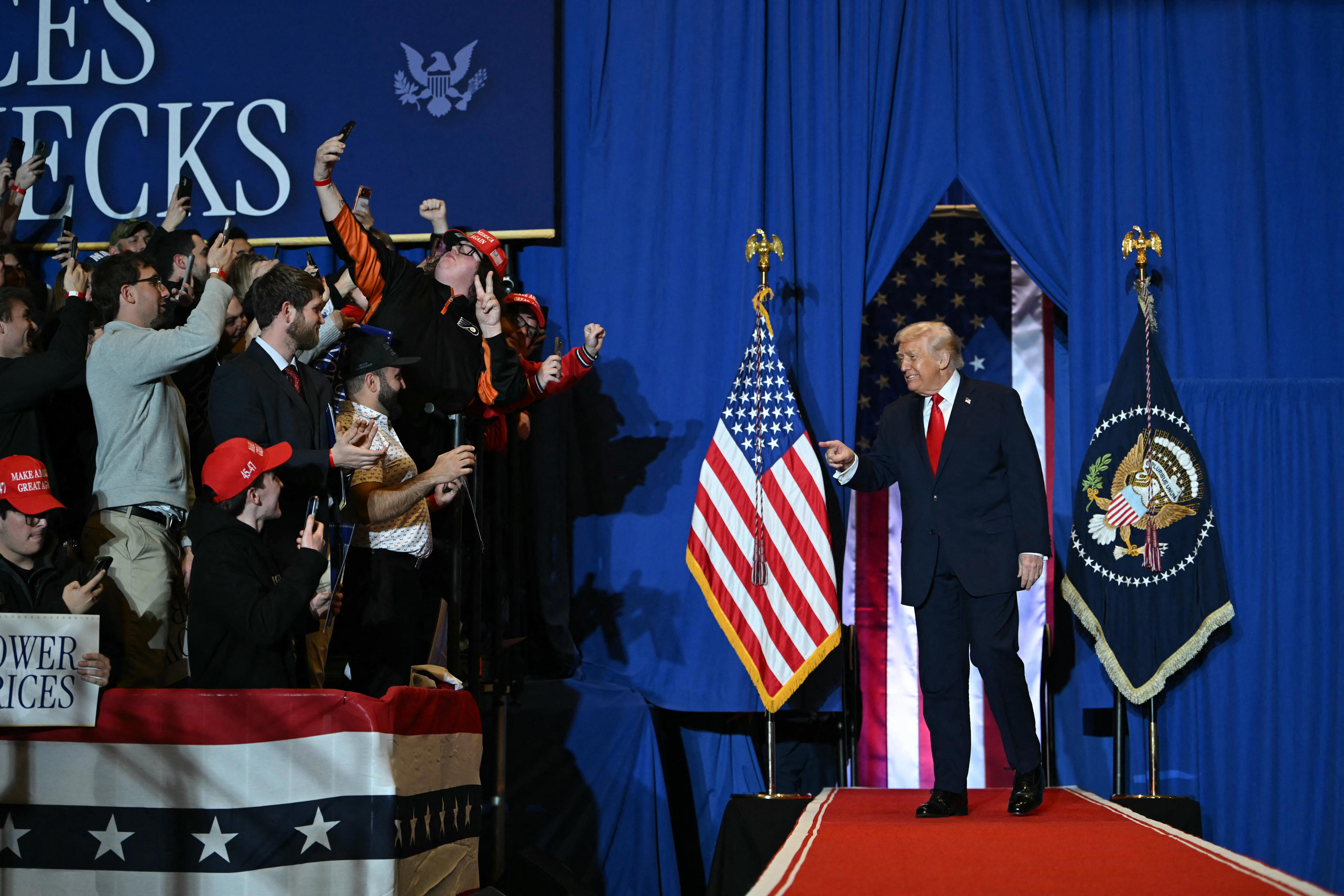 Trump touts economic agenda, promises lower prices at Pennsylvania rally