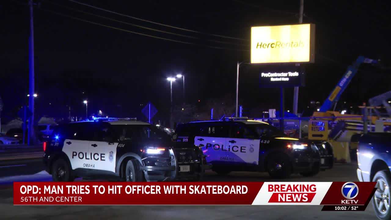 Omaha police arrest man accused of biting officer, kicking another