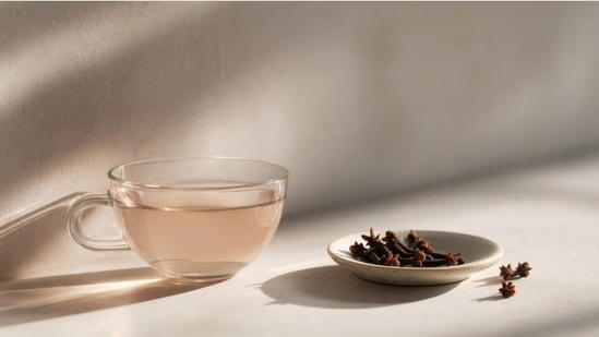 Health coach reveals why clove tea is the perfect comfort drink you ...